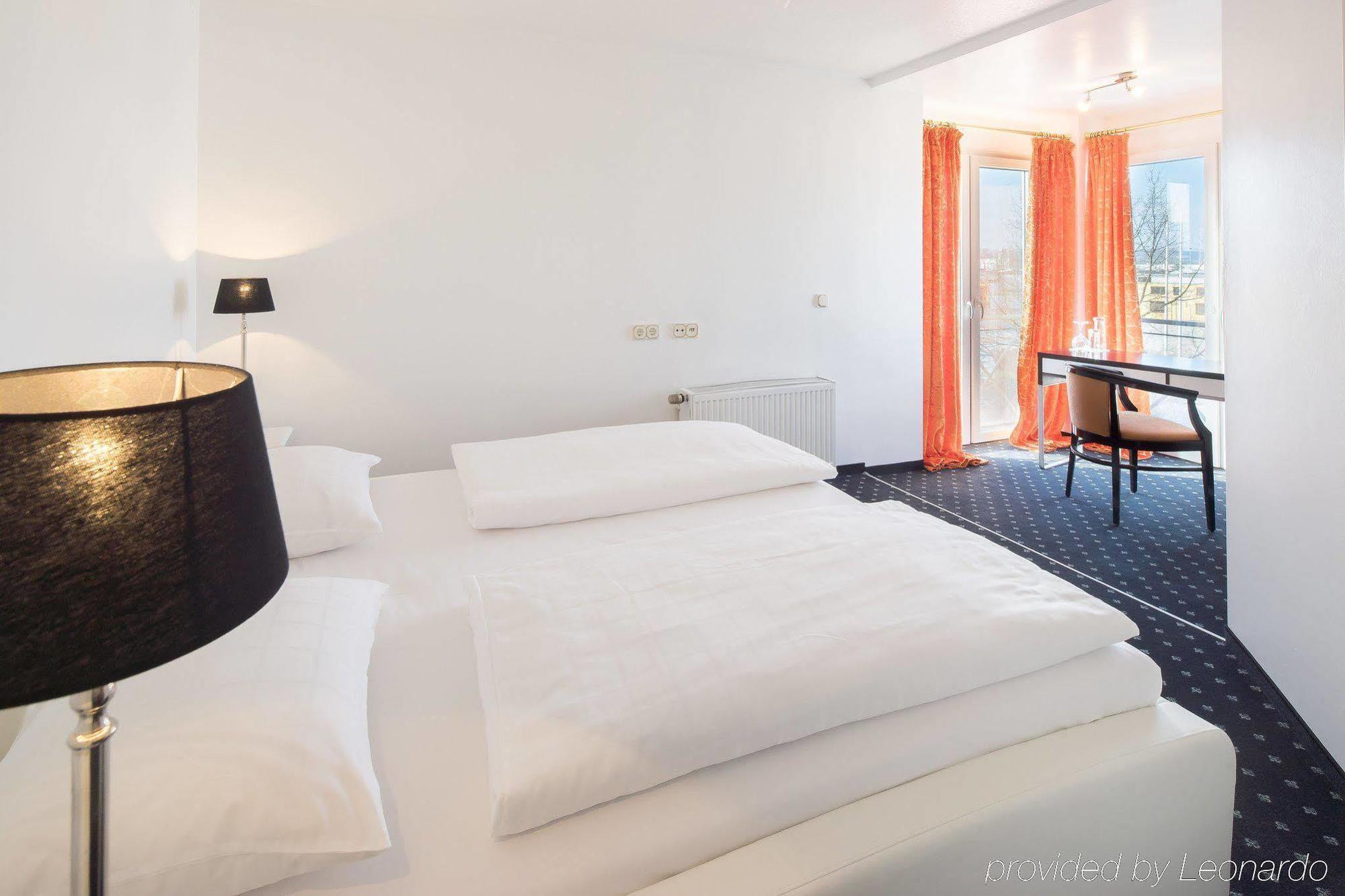 Trip Inn Hotel Astoria Gottingen Bagian luar foto